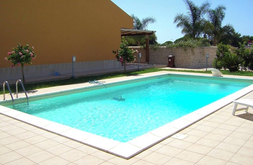 Scicli Villa | Homerez - Sunny Villa in Scicli with Private Pool