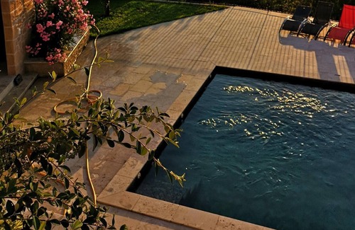 Prades Villa | Homerez - Villa for 10 ppl. with swimming-pool, jacuzzi and garden at Prades