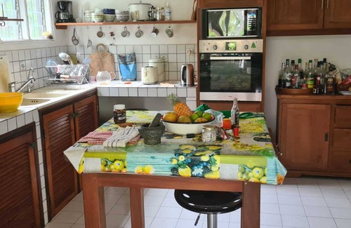 Bois de Nefles Villa | Homerez - Villa in Saint-Paul, Réunion.