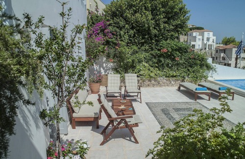 Spetses Villa | Homerez - Villa in Spetses with pool