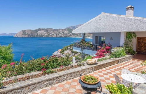 Almunecar Villa | Homerez - Villa with Pool in Almuñécar