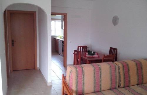 Pata de Baixo Apartment | Homerez - Welcoming apartment in Albufeira 60 m² with shared pool