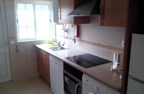 Pata de Baixo Apartment | Homerez - Welcoming apartment in Albufeira 60 m² with shared pool
