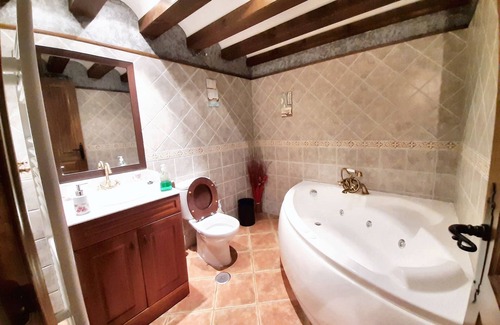 Hueva House | Homerez - Welcoming House in Hueva, Great View