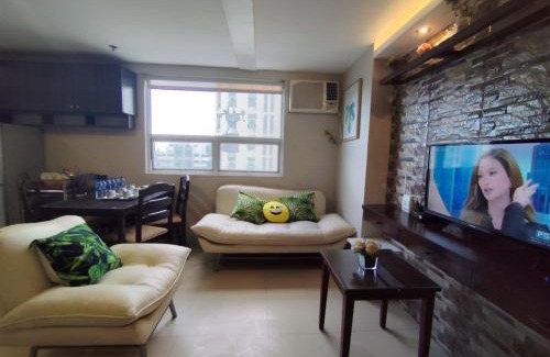 Valencia Apartment | Homes by Gilmore Tower Suites