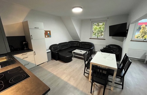 Bergisch Gladbach Apartment | HomesNRW - Trade fair/City 2.OG
