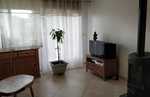 Dammarie Les Lys House | Homestay 30 minutes from Paris (Melun)