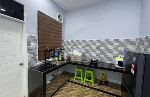 Kampung Titian Baru House | Homestay 4S