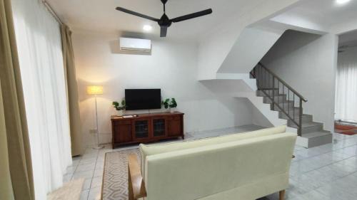Sungai Buloh House | Homestay Anggerik 56 Saujana Utama