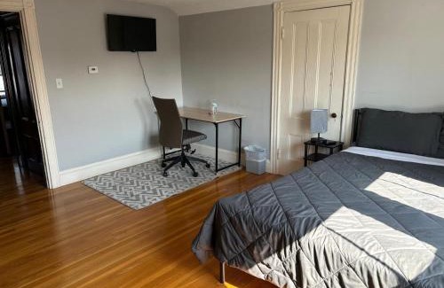 Meeting House Hill House | HomeStay B&B in Boston - 3 locations in Dorchester