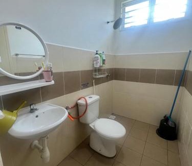 Bachok House | Homestay Denai Universiti near UMK 3 rooms aircond with wifi