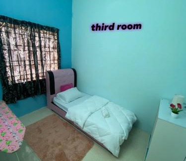 Kampung Teluk Wang Besar House | Homestay Desa Tikam batu