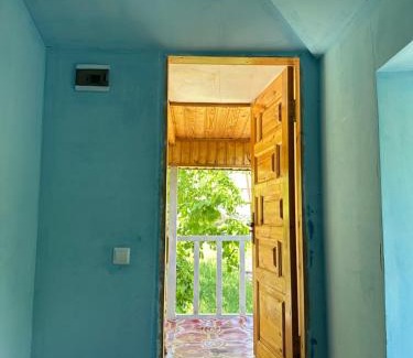 Rushon House | Homestay Guliston