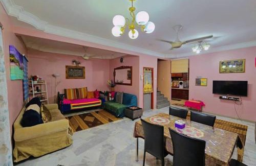 Sungai Buloh House | Homestay LaNik Saujana Utama 2