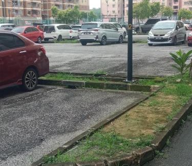 Sungai Buloh Apartment | Homestay Tasik Biru Kundang