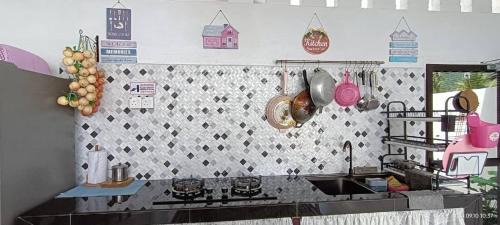 Kampung Wakaf Mesira House | Homestay Villa H with POOL