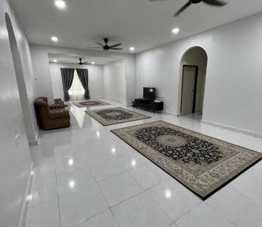 Kampung Sungai Raga House | HOMESTAY WADIHANA