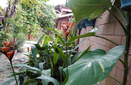 Parit Raja House | Homestay with open concept living room