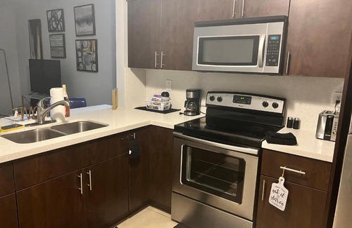 Homestead Apartment | Homestead 2 Bdrm 1 Bath Duplex with Free Parking