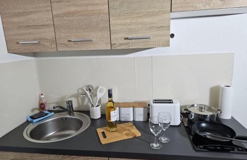 Osterath Apartment | Homestyle Studio near Düsseldorf Messe & Airport