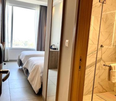 Alambagh Hotel | Hometel Alambagh Lucknow - A Sarovar Hotel