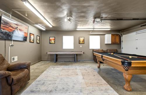 Greenwood House | Hometown Hideaway - 4br25ba, Pool, Game Room