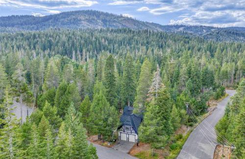 McKinney Estates House | Homewood Hideaway Family Friendly plus EV Charger