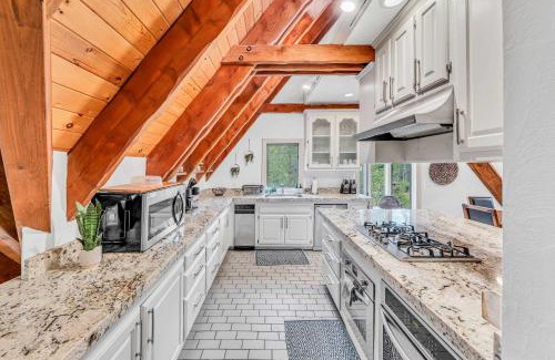 McKinney Estates House | Homewood Hideaway Family Friendly plus EV Charger