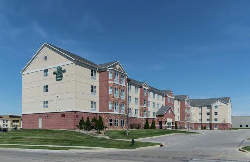 Cedar Rapids Hotel | Homewood Suites by Hilton Cedar Rapids-North