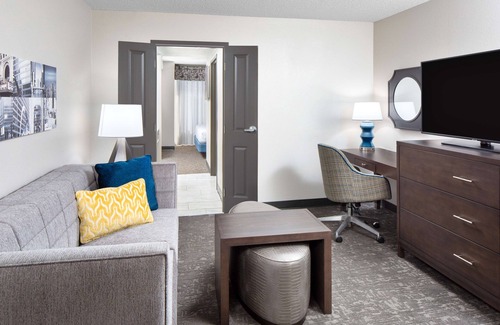 Orland Park Hotel | Homewood Suites by Hilton Orland Park