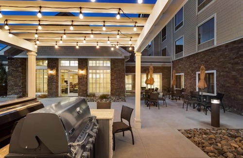 Fargo Hotel | Homewood Suites by Hilton Fargo