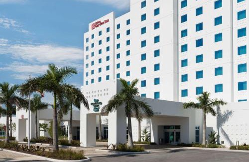 Ludlam Hotel | Homewood Suites by Hilton Miami Dolphin Mall
