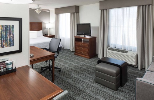Biggs Field Hotel | Homewood Suites by Hilton El Paso Airport