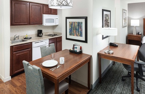 Biggs Field Hotel | Homewood Suites by Hilton El Paso Airport
