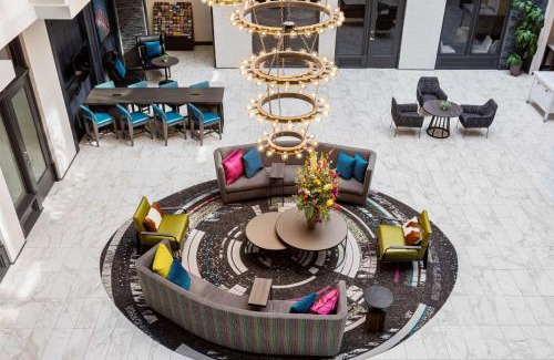 Downtown Nashville Hotel | Homewood Suites by Hilton Nashville Downtown