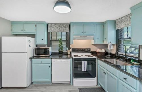 Earlewood House | Homey 4BR in Earlewood