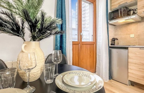 Gaillard Apartment | Homey Blue - Studio/Close to tram/Private balcony