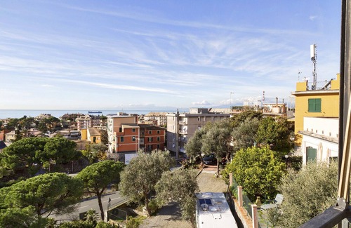 Quinto al Mare Apartment | Homey Seaview Apartment by Wonderful Italy