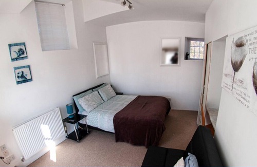 Penryn House | Honey Buzzard - A Character - Self Catering Barn, Rural Location, Dog Friendly -