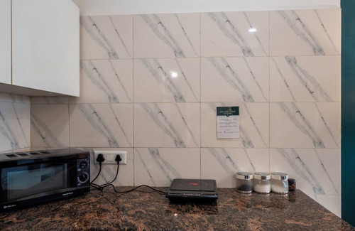 Noida Apartment | Honey by Grehstay 1BHK Serviced Apartment