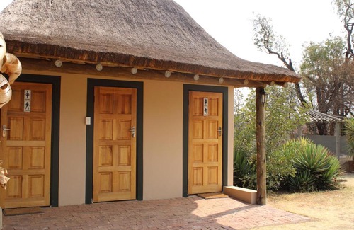 Hammanskraal Cabin | Honey Lodge