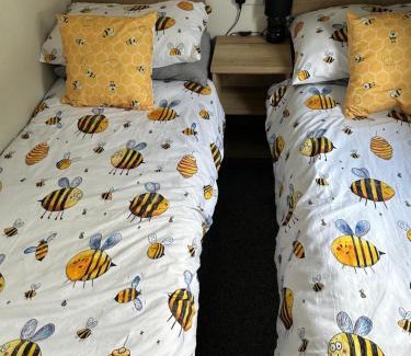 Bucks Cross Resort | HoneyBees At Glade 17