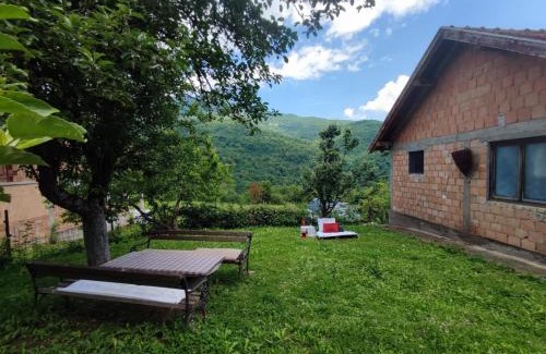 Seoci House | Honeyhouse Tjentiste, Foca