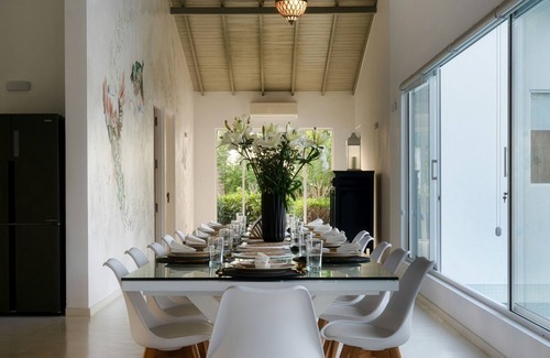Baddegama Villa | Honeymoon Destination with Private Pool and Spa in a Tea Estate - Luxury Villa