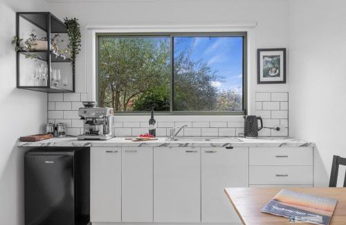Silverleaves House | Honeysuckle Studio