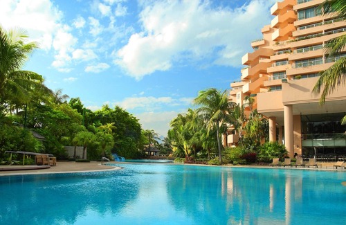 So Kwun Wat Hotel | Hong Kong Gold Coast Hotel