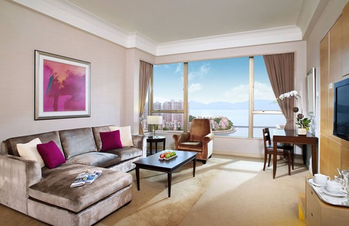 So Kwun Wat Hotel | Hong Kong Gold Coast Hotel