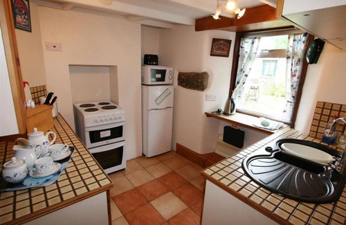 St. Buryan Cottage | Honnor Cottage, in the quiet village of St Buryan