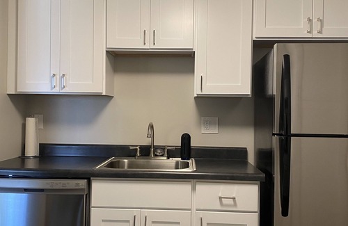 Monroeville Apartment | Honoray-Kes lovely two bed rooms apartment