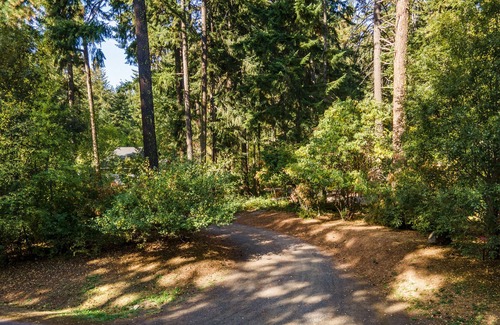 Hood River House | Hood River Valley Oasis!